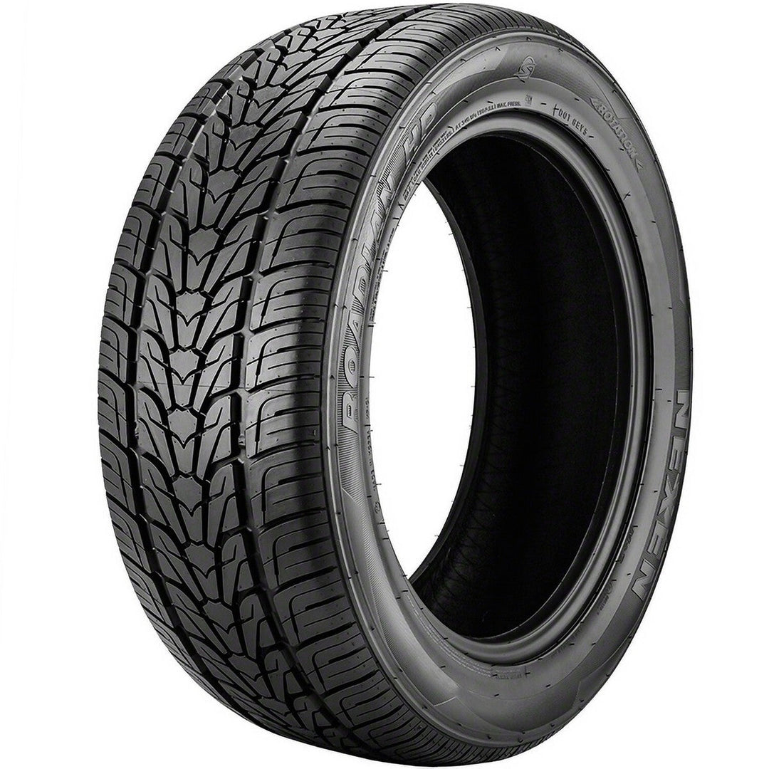 Nexen Roadian HP 305/45R22 118V Summer Tire